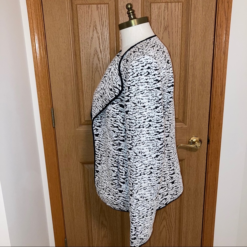 Calvin Klein Soft Patterned Jacket - image 2